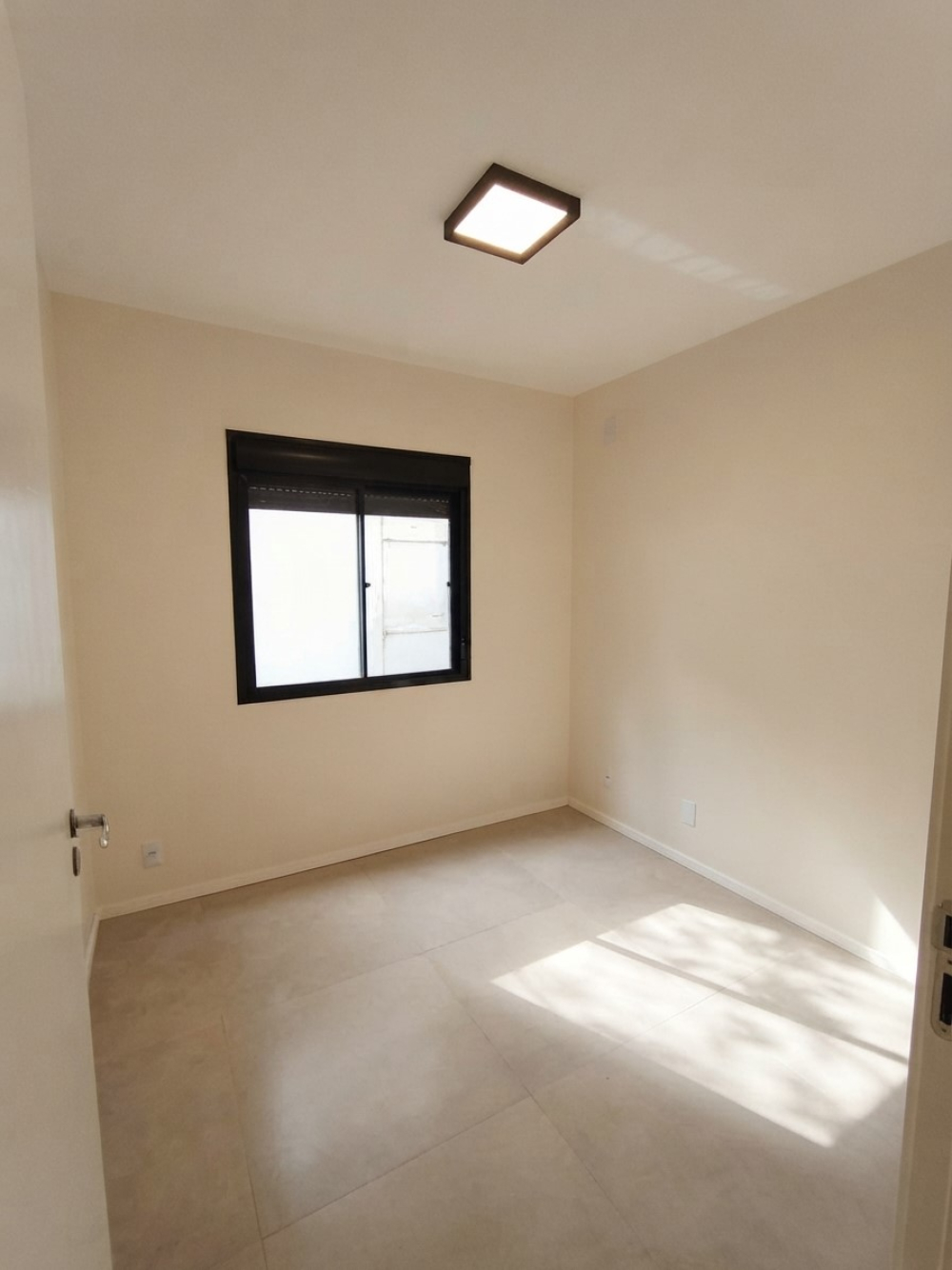APARTAMENTO SEMIMOBILIADO À VENDA NO CONNECT RESIDENCIAL | TÉRREO | 2 QUARTOS | SACADA COM CHURRASQUEIRA