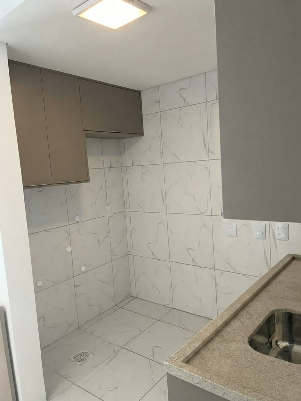 APARTAMENTO TÉRREO À VENDA NO CONNECT RESIDENCIAL | 3 DORMITÓRIOS | 1 SUÍTE | SACADA COM CHURRASQUEIRA
