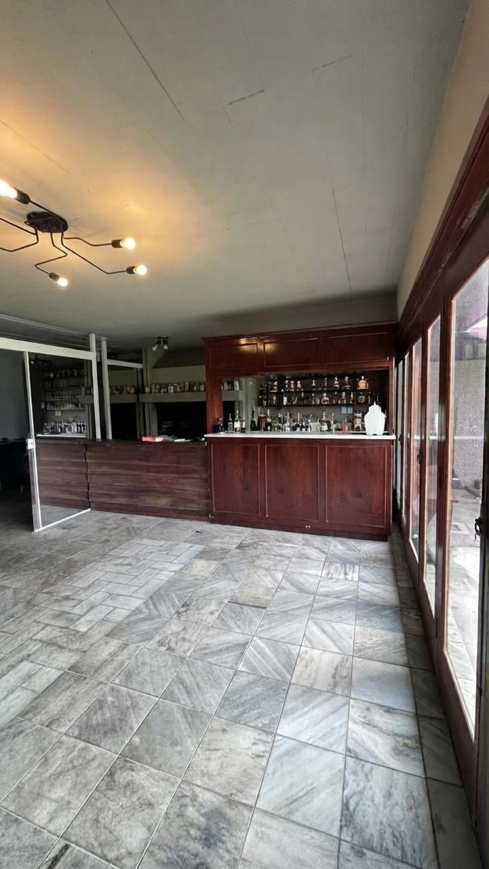Prédio comercial, Centro, Pelotas
