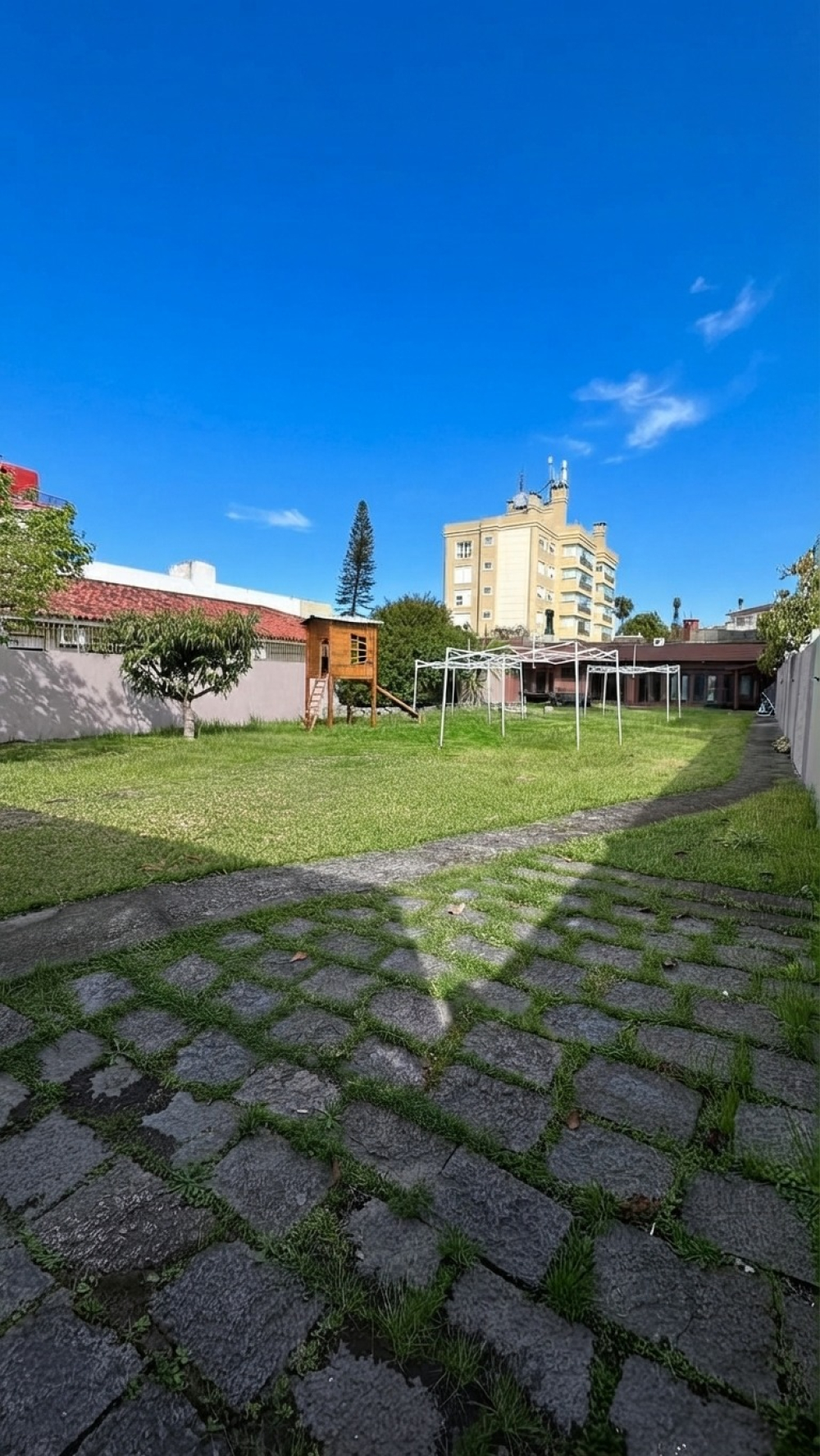 Prédio comercial, Centro, Pelotas