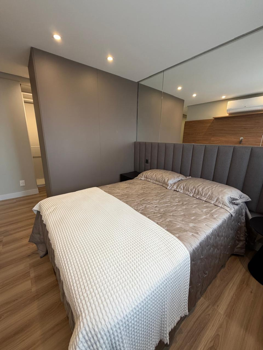 Apartamento duplex mobiliado no Parque Una, Pelotas/RS