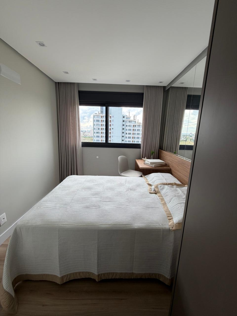 Apartamento duplex mobiliado no Parque Una, Pelotas/RS