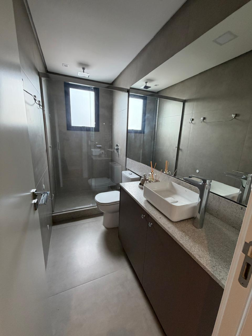 Apartamento duplex mobiliado no Parque Una, Pelotas/RS